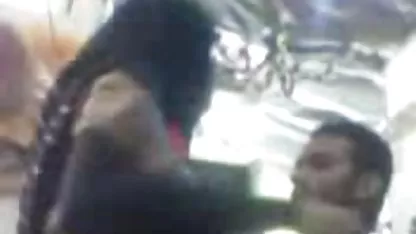 Apuesto barbudo con una gran polla huele en viejas tetonas fotos belleza anal lujuriosa