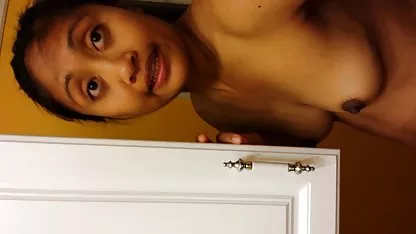La rubia Lindsay empuja la polla grande y dura en su boca xxx videos tetonas perfecta