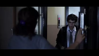 Chico se serviporno tetonas folla a dos chicas con grandes tetas