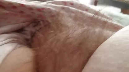 Despertó como un caballo y decidió sacudir a un miembro en el xxx tetas bonitas baño.