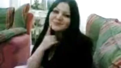 El chichotas xxx chico le ofreció a un amigo sexo con un amigo.