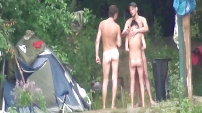 Hombre maduro folla muñeca robot milf tetas grandes asiática joven en anal