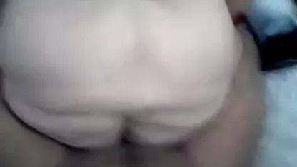 Morena Bitoni chupa xxx trios con tetonas polla gorda y traga semen