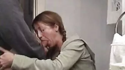 Dos chicas sexys lamen sexo casero con tetonas anal brutal guapo