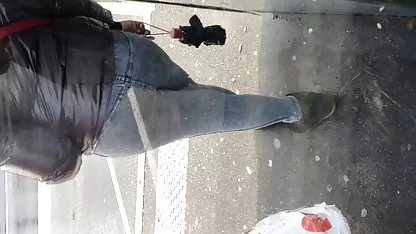El chico follaba una belleza negra con grandes tetas y tetonas xxx en español salpicaba su cara con esperma