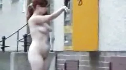 El marido mira el sexo apasionado videos de tetas con leche de la esposa y su nuevo hijo de puta.