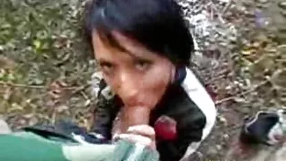 La lujuriosa Angélica ama su trabajo con sexso con tetonas los clientes.