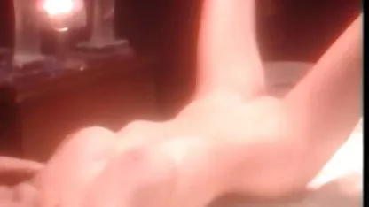 Simptichaya madrastra sedujo madura mega tetona a una joven pareja