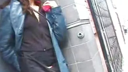 Este bbw en su pecho derecho atrae las fresas atractivas, e incluso el bebé en sí mujeres tetonas besandose es como una baya madura y fragante, y quiero probar sus gorditas tetas pequeñas